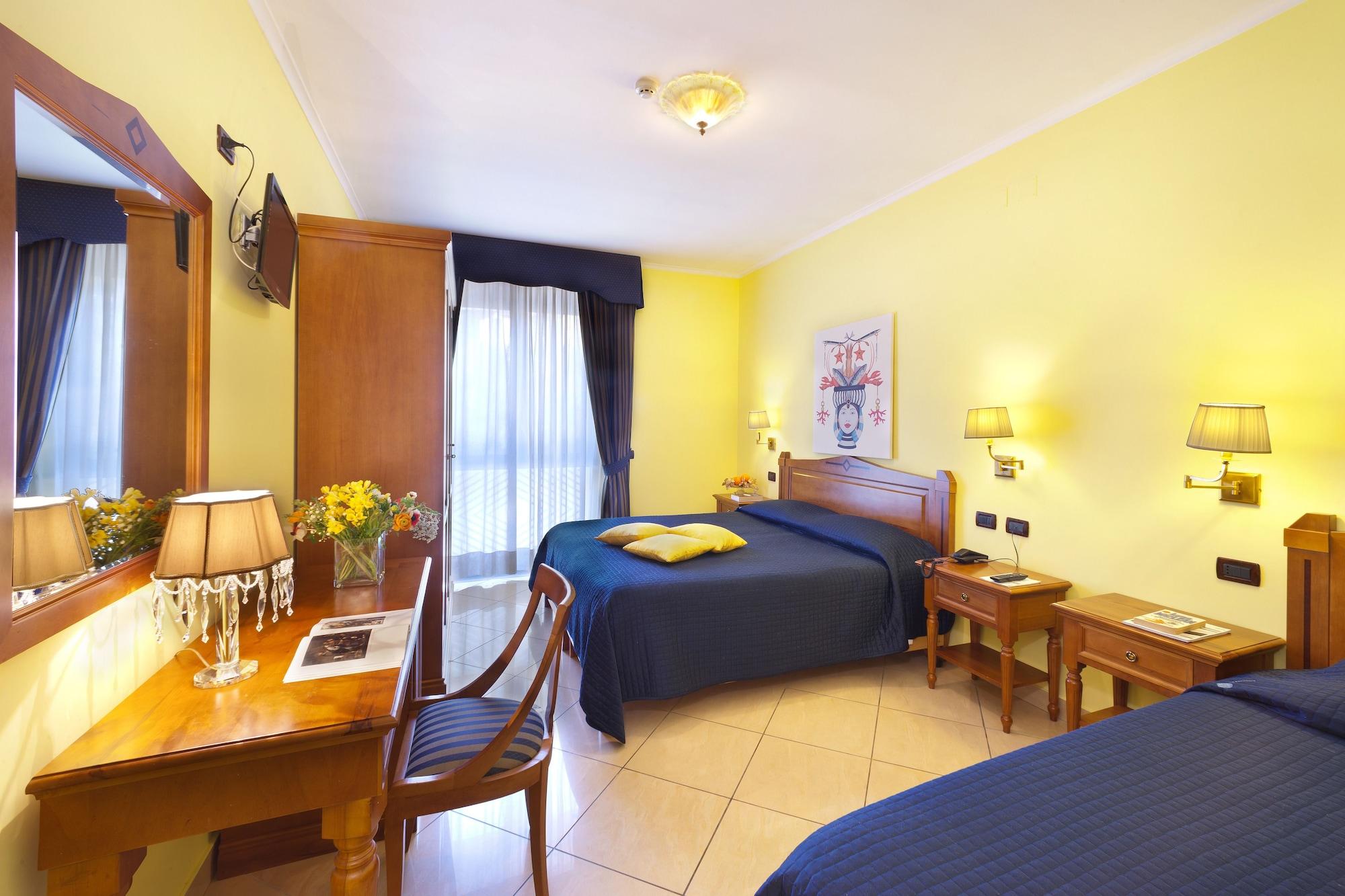 Ulisse Deluxe Hostel Sorrento Exterior foto